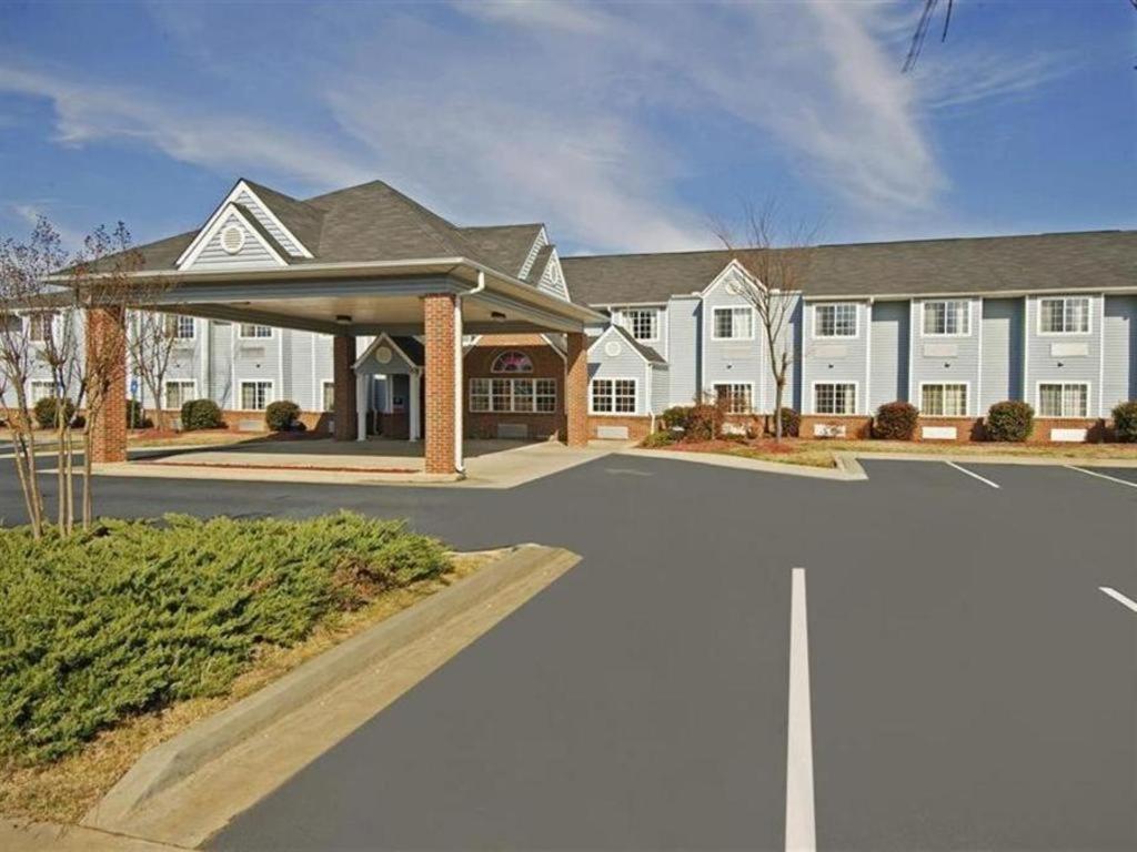 America'S Best Value Inn & Suites-Mcdonough Exterior foto
